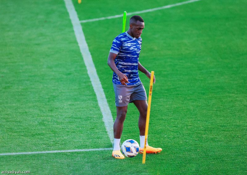 تدريبات الهلال.. تحذيرات ومرتدات