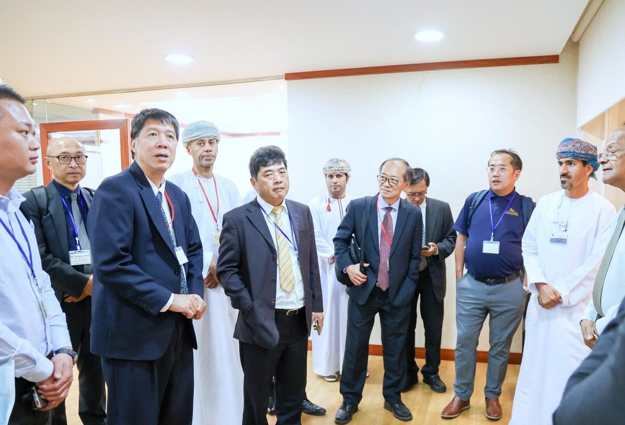 وفد تجاري تايواني يتعرف على الفرص الاستثمارية بمدينة صحار الصناعية