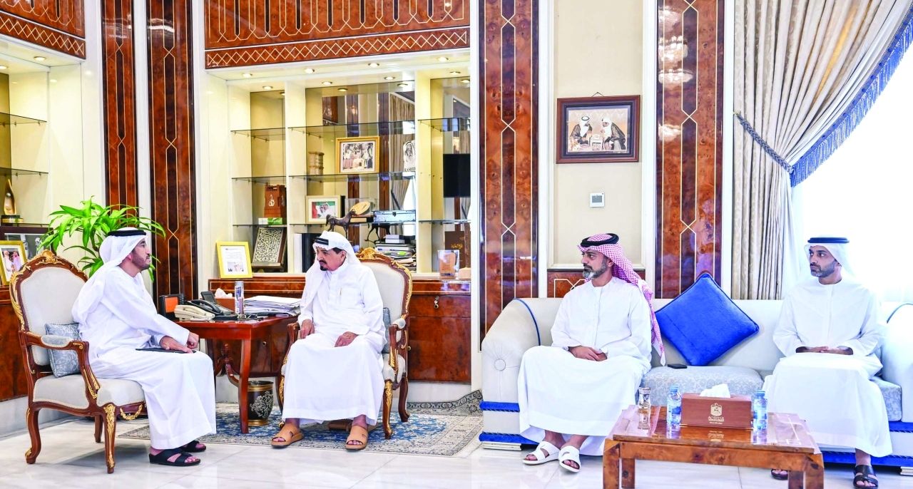 حاكم عجمان يطلع على خطط «نافس»