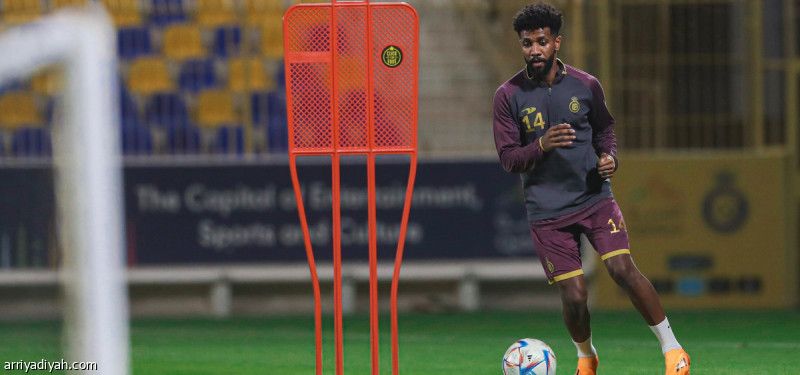 النجعي يشارك في التدريبات