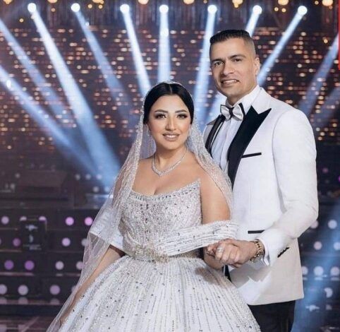 زوجة حسن شاكوش تحرر محضراً ضده بعد أقل من شهرين على زواجهما