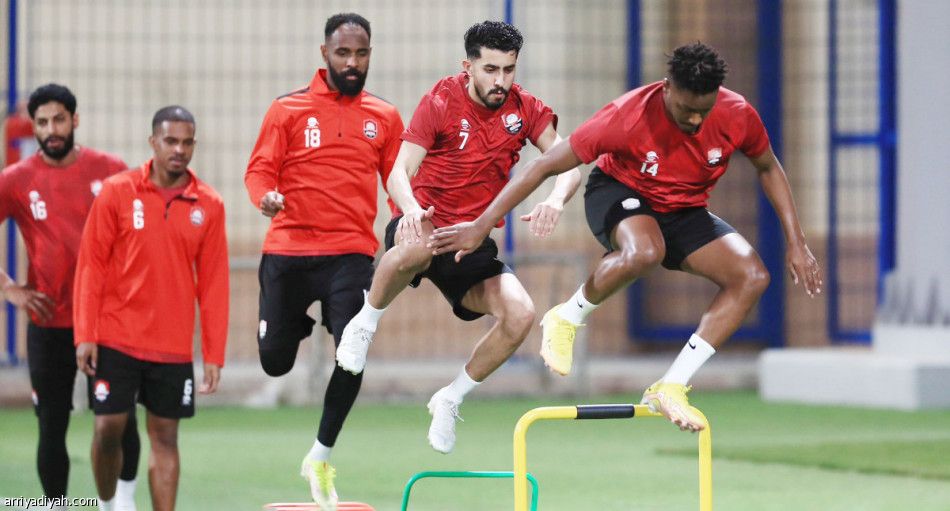 الرائد يفتح المدرّجات