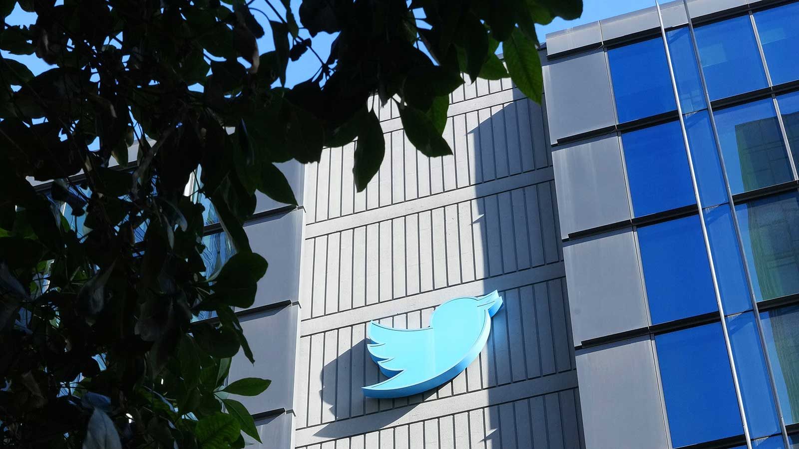 تعليق دعوى قضائية تتهم «تويتر» باتباع سياسة تمييزية