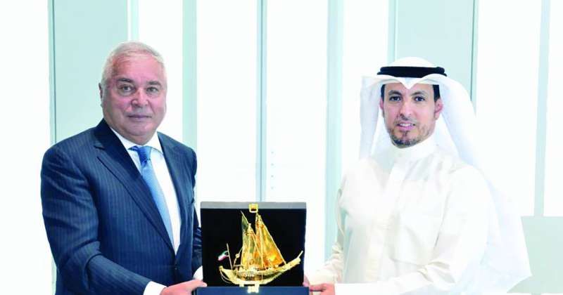 هدية من مدير الجامعة إلى زبيدوف