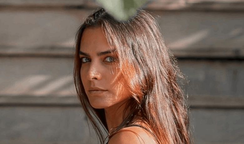 ممثلة لبنانية بإطلالة جريئة والجمهور يتغزل بجمالها