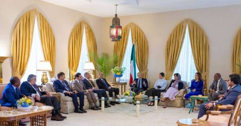 وزير الخارجية التقى سفراء العرب في واشنطن: تفعيل التعاون وتحقيق التطلعات