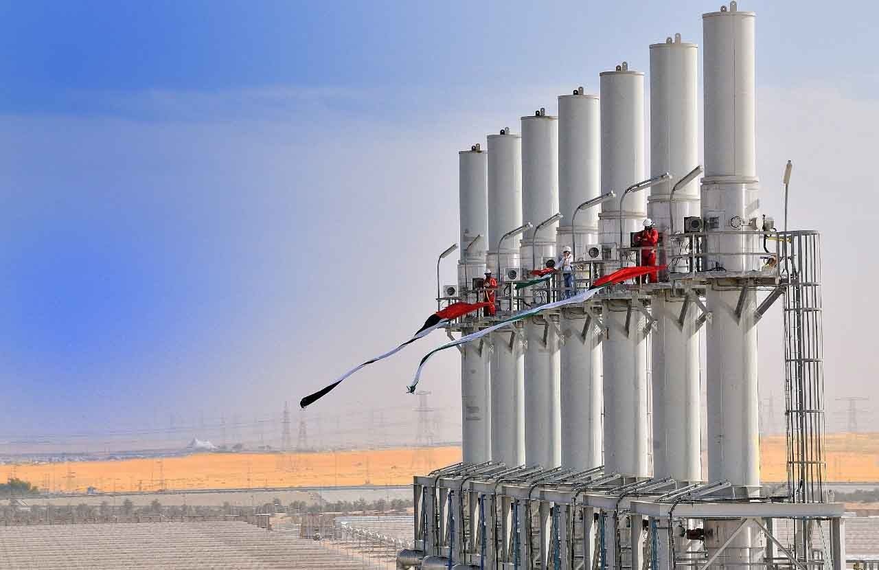 مشاريع الطاقة الشمسية في الإمارات.. خطوات متسارعة لـ "صفر انبعاثات غازات دفيئة"