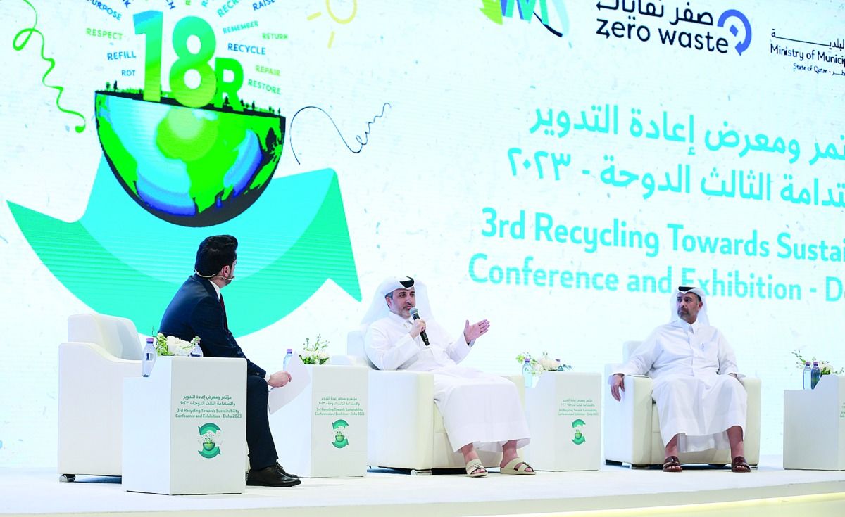 خلال جلسة نقاش جمعته بوزير البيئة.. د.عبدالله السبيعي: تدوير 54 % من نفايات المنازل والمؤسسات