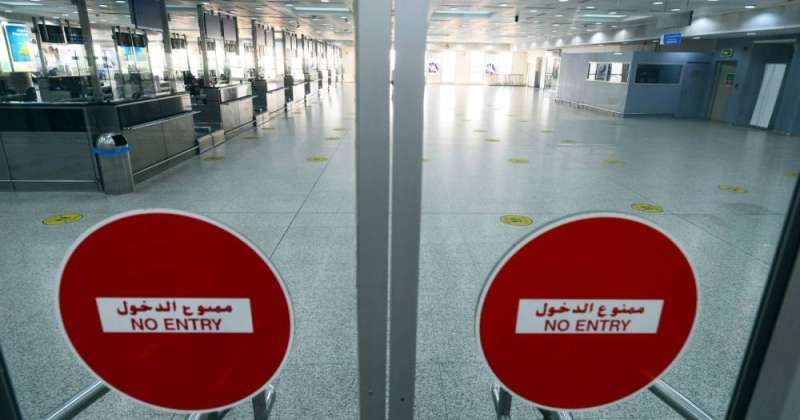 مطار الكويت يمنع دخول 25 وافداً من العمالة الفيلبينية
