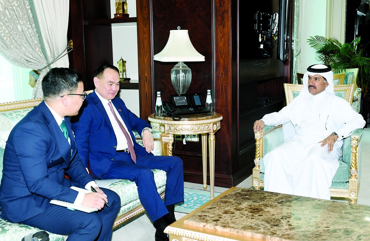 أمين الخارجية يجتمع مع سفير منغوليا