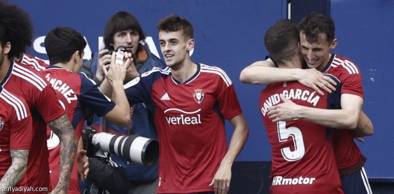 أوساسونا يضرب ألميريا بثلاثية