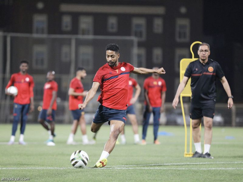 أمام أحد.. أبو الشامات يغيب