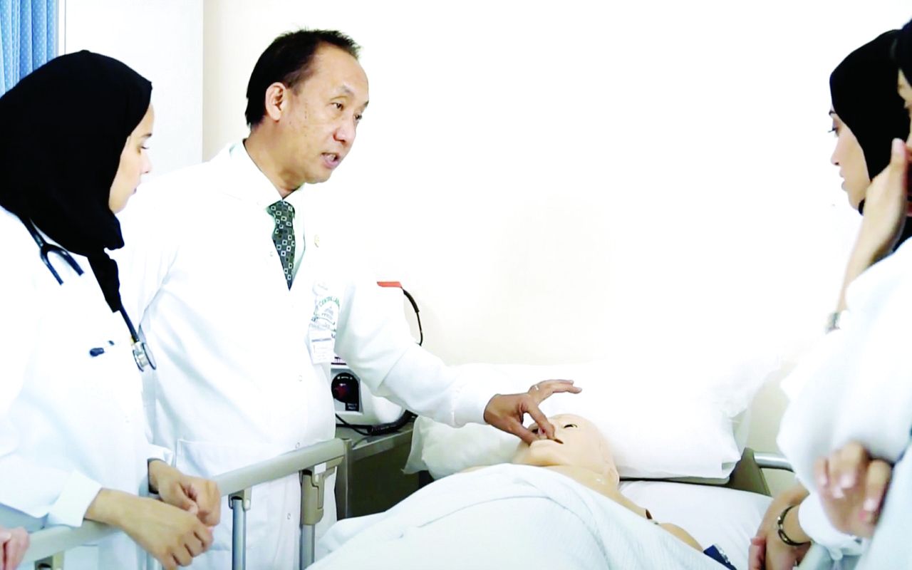 156 طالباً إماراتياً بقسم التمريض في جامعة الشارقة