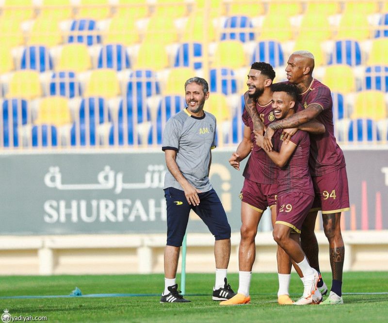 النصر يطبق تكتيتك الطائي