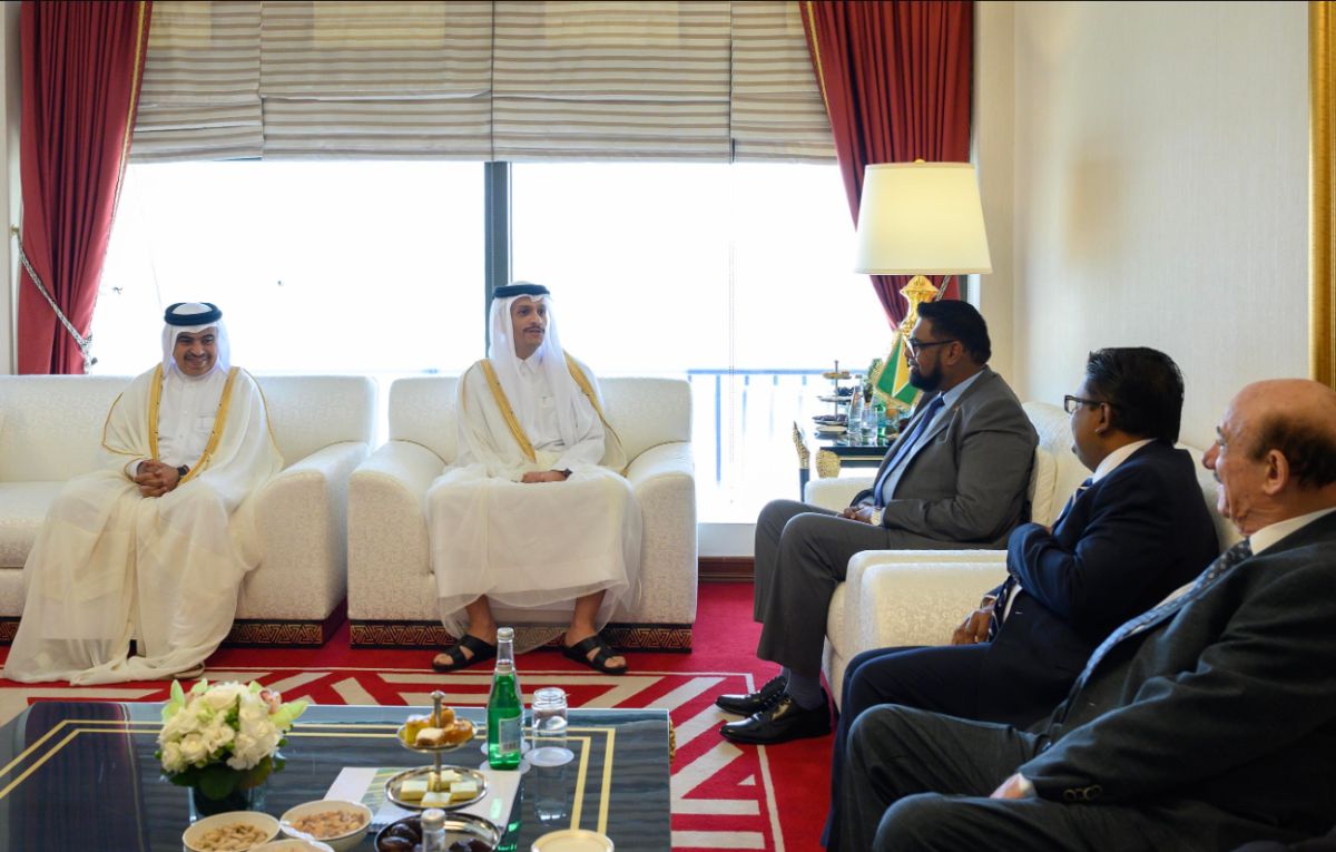 رئيس جمهورية غويانا التعاونية يستقبل رئيس مجلس الوزراء وزير الخارجية