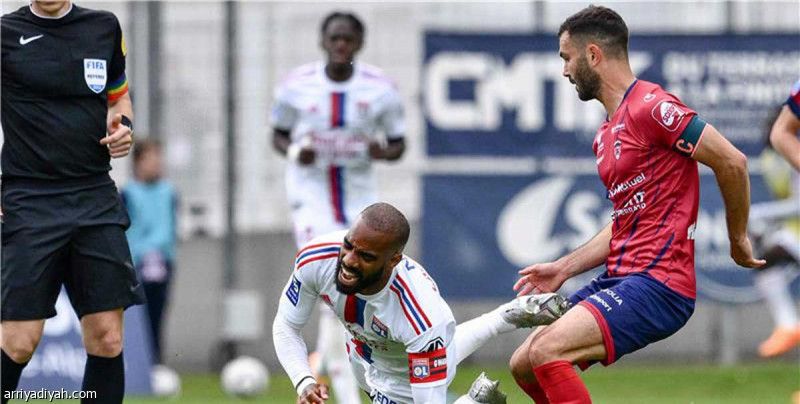 كليرمون يضعف حظوظ ليون