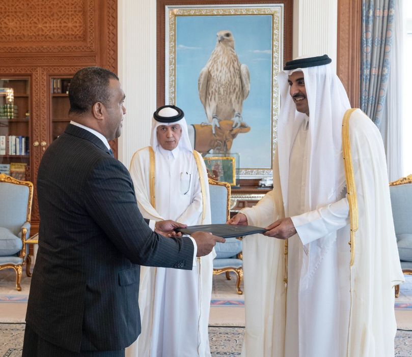 سمو الأمير يتسلم أوراق اعتماد ستة سفراء جدد لدى الدولة