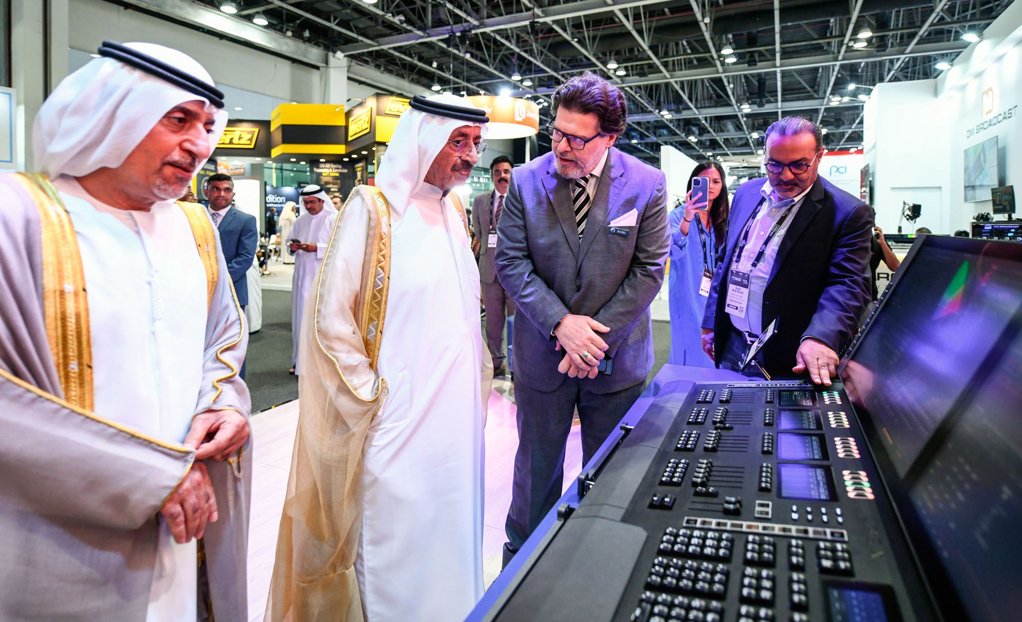 حشر آل مكتوم يفتتح معرضيّ "كابسات 2023" و"إنتيغريت ميدل إيست"