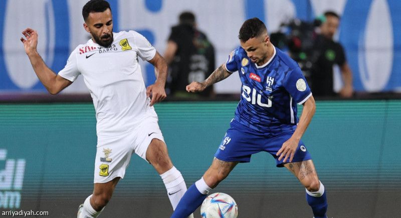 الهلال يحبط الاتحاد.. ويشعل الدوري