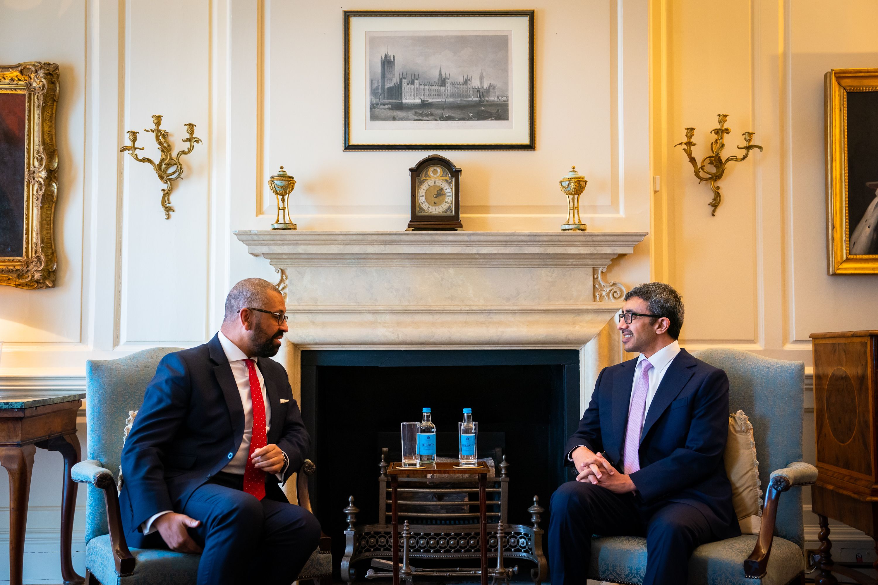 الإمارات والمملكة المتحدة تلتزمان بتعزيز الشراكة من أجل المستقبل