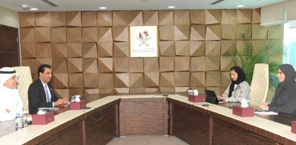 وزير الدولة للتعاون الدولي تجتمع مع المدير العام لمنظمة العالم الإسلامي للتربية والعلوم والثقافة