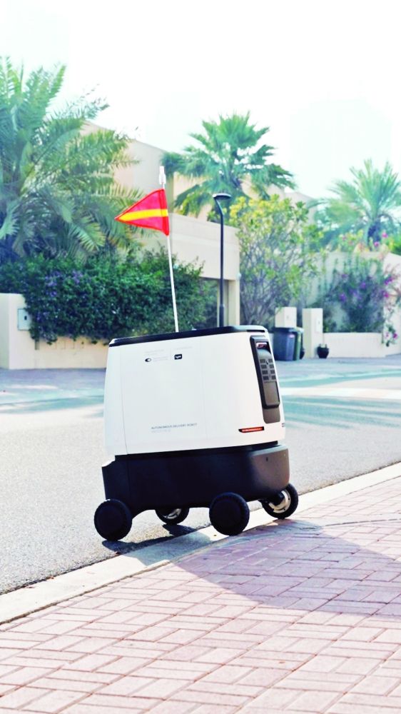 روبوت لخدمات التوصيل خلال 30 دقيقة في دبي