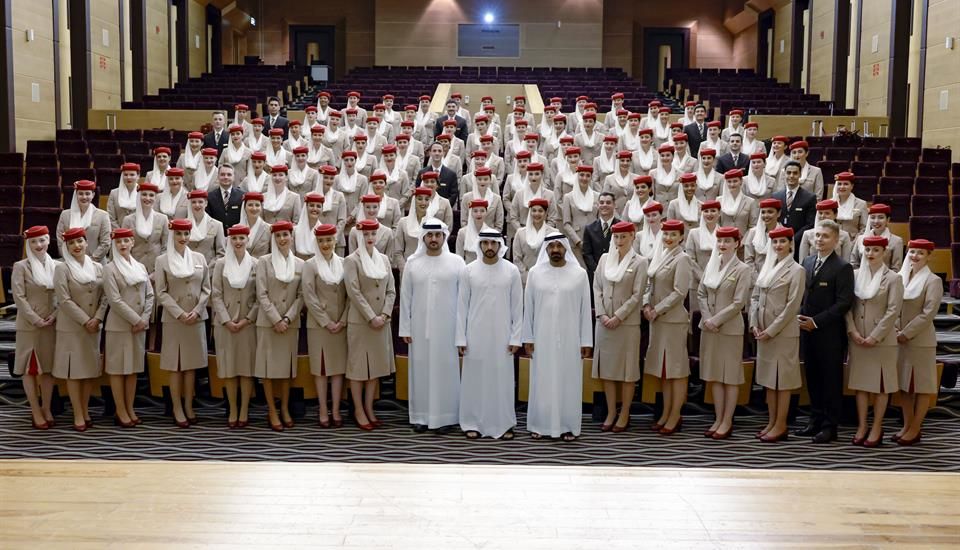 حمدان ومكتوم بن محمد يزوران المقر الرئيسي لمجموعة "طيران الإمارات"