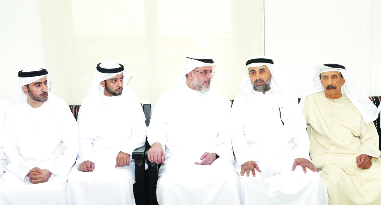 ولي عهد الشارقة يعزي في وفاة جمال البح