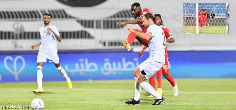 الوحدة.. خطوة جديدة أمام الشباب