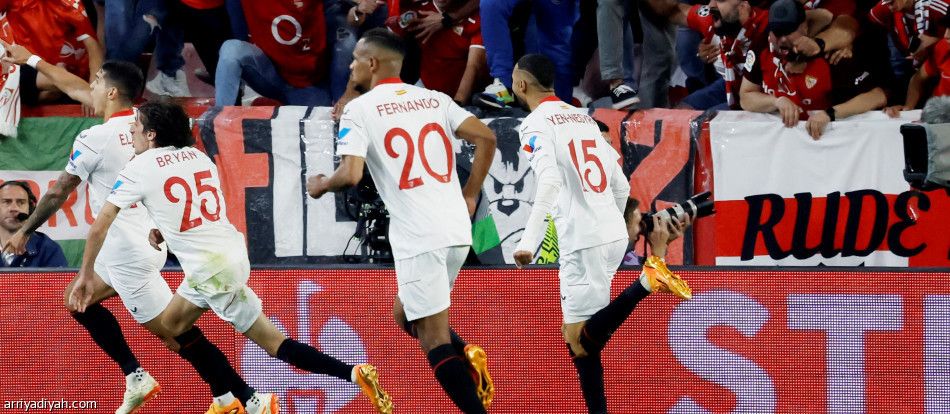 يوروبا ليج.. إشبيلية يلحق بروما في النهائي