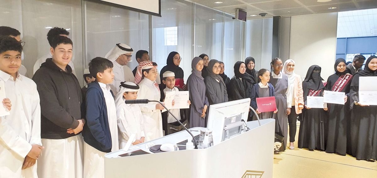 12 موهوباً يفوزون في برنامج  «القراءة الناقدة»