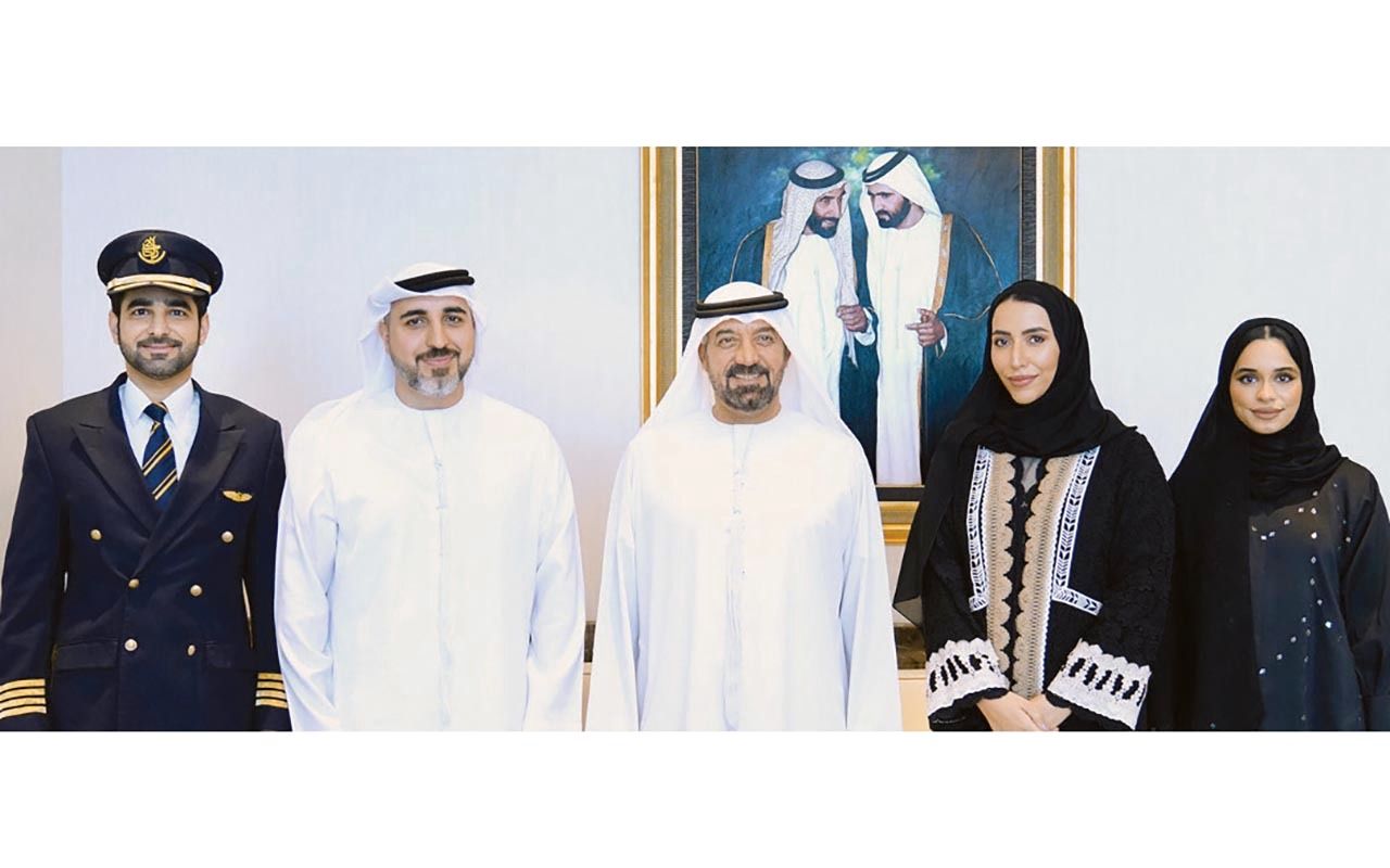 أحمد بن سعيد يهنئ خريجي «طيران الإمارات» من برنامج «القيادات المؤثرة»