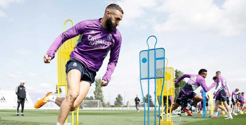 أنشيلوتي: بنزيمة أسطورة