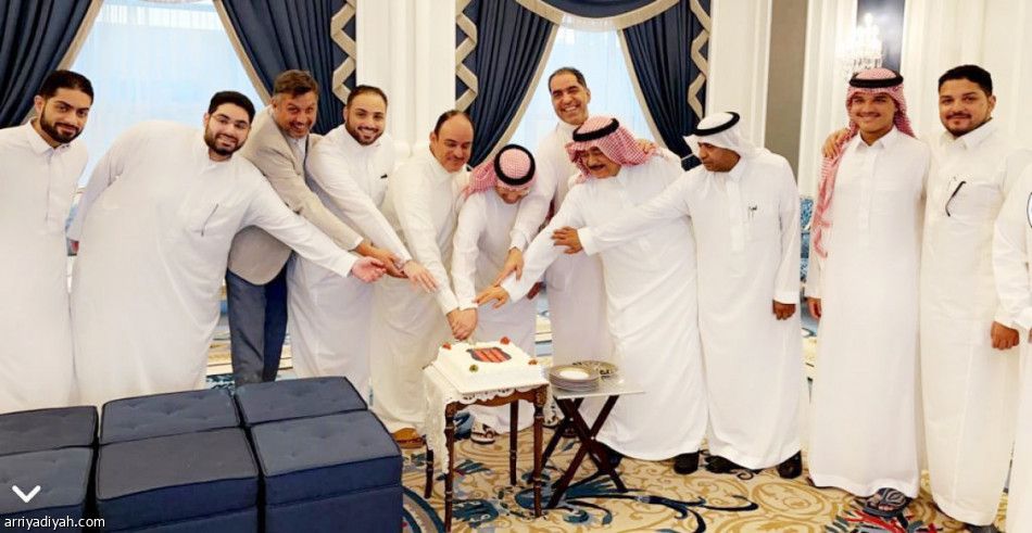 الحكير يحتفل بصعود الرياض