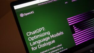 سامسونج تحذر موظفيها من ChatGPT بسبب مخاطر أمنية