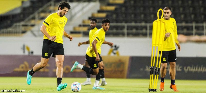 سانتو يحاصر الاتحاديين