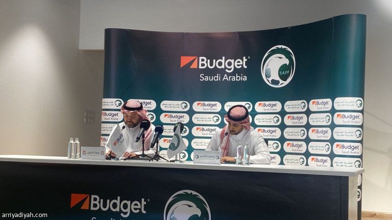 اتحاد القدم يمدد عقد «بدجت» حتى 2027