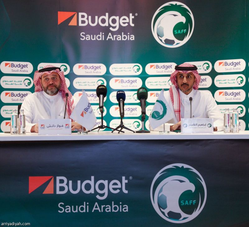 اتحاد القدم يمدد عقد «بدجت»