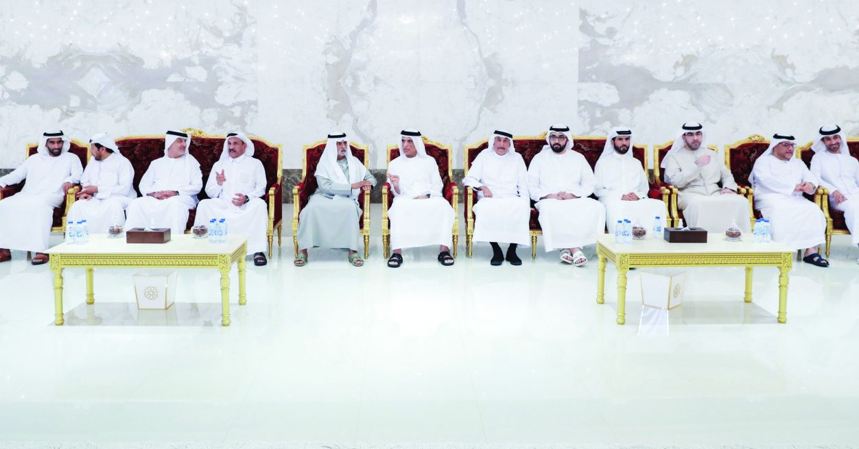 حاكم رأس الخيمة يتقبل التعازي في وفاة محمد بن عمر القاسمي