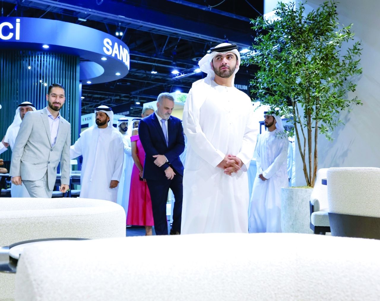 منصور بن محمد مفتتحاً «إندكس» و«الفنادق»: زخم مستمر للفعاليات الكبرى