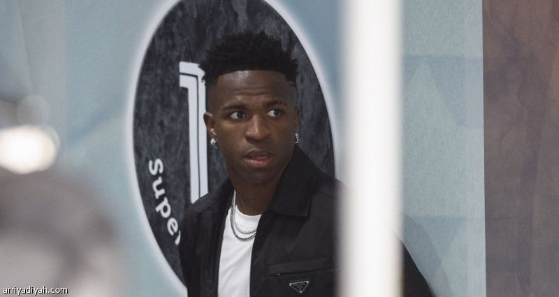 «دمية فينيسيوس» تمنع 4 أشخاص من دخول الملاعب