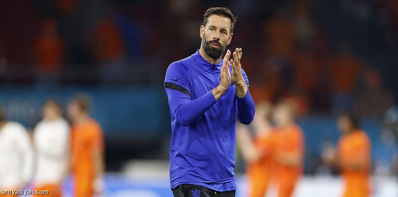 حديث نيستلروي يبعده من أيندهوفن