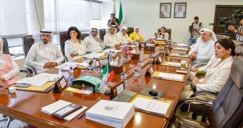 العميري تؤكد أهمية دمج الأشخاص ذوي الإعاقات المختلفة وإشراكهم في سوق العمل