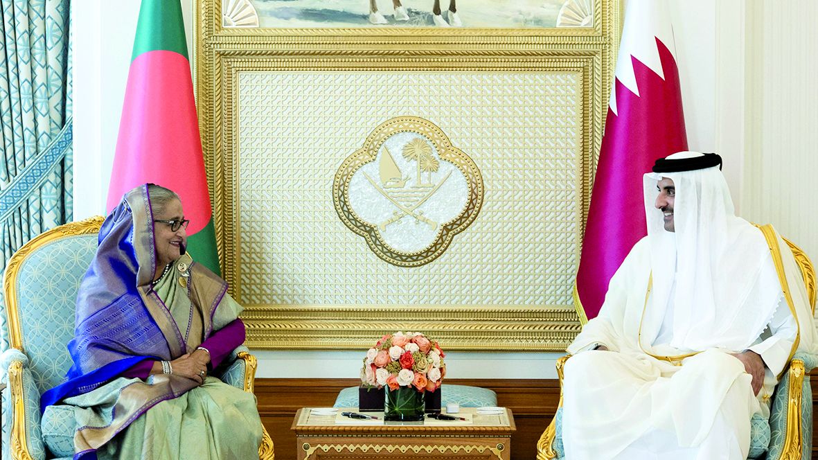 صاحب السمو يناقش القضايا المشتركة مع رئيسة وزراء بنغلاديش