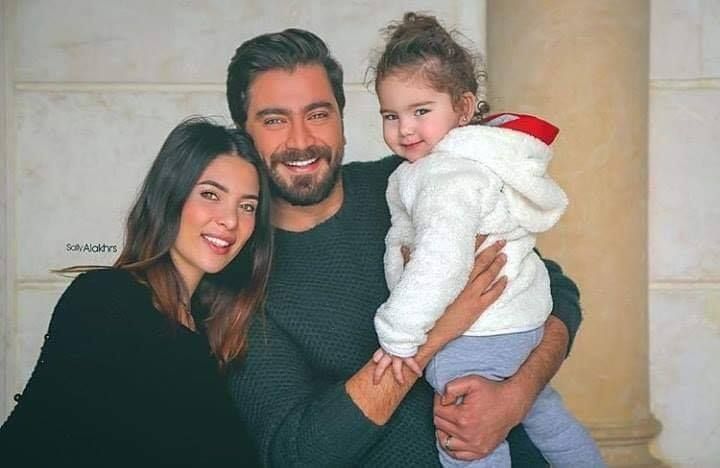 زوجة معتصم النهار تجبر ابنتهما على فعل هذا الامر.. والاخيرة تنفعل