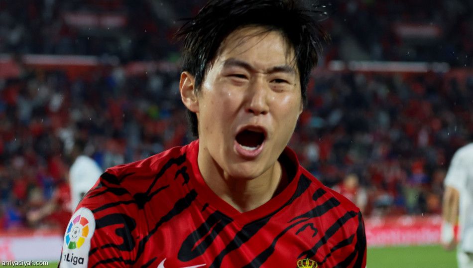 مايوركا يؤزم موقف فالنسيا