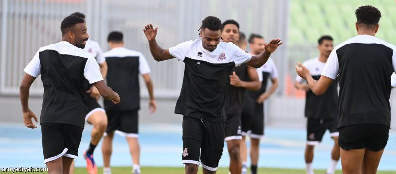 الوحدة يتدرب.. ويغادر إلى حائل