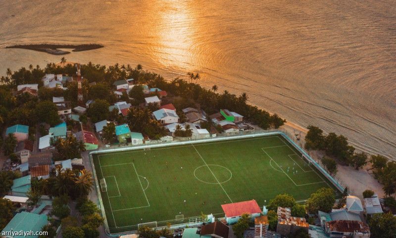 المالديف تطلق اسم «بيليه» على أحد ملاعبها