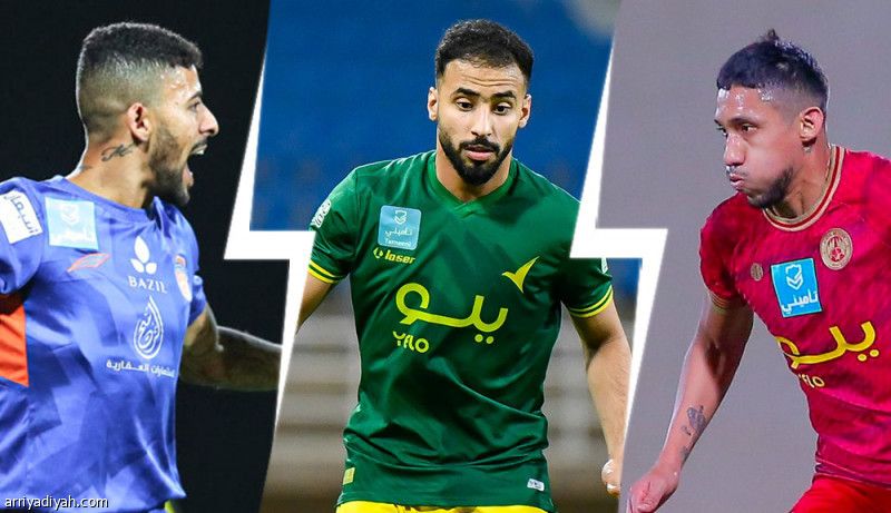 3 يصارعون الهبــوط