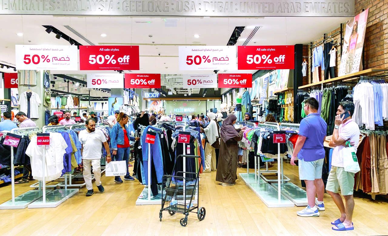 إقبال كبير على «التخفيضات الكبرى» في دبي